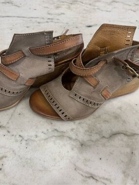 Miz Mooz “Kipling” Taupe and Brown Leather Wedge Sandals